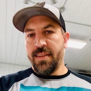 Meet your Posher, Corey